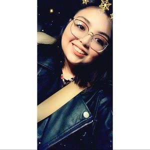 Meet your Posher, Noemi